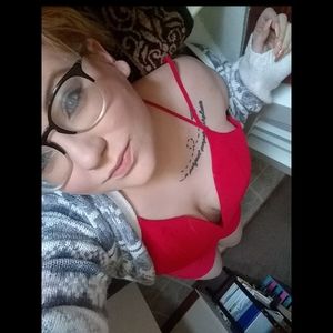 Meet your Posher, Marissa